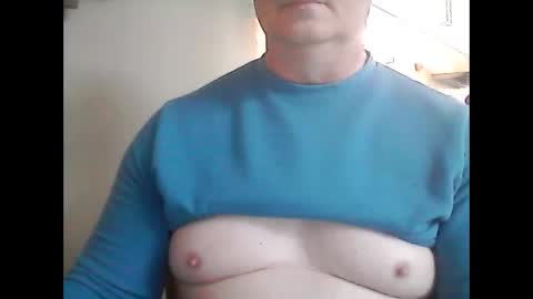 look823 online show from October 31, 2:18 pm