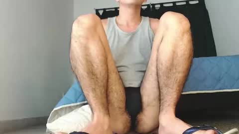 Snapshot of looki_16 chatting on January 15, 3:54 am looki 16 online show from January 15, 3:54 am