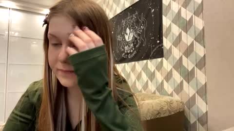 EVA online show from November 3, 5:31 am