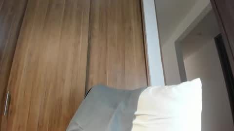 Snapshot of loovelymiia_ chatting on November 12, 7:13 pm Mia Aniston online show from November 12, 7:13 pm