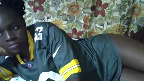 Snapshot of lora_amor chatting on March 12, 4:18 am lora_amor online show from March 12, 4:18 am