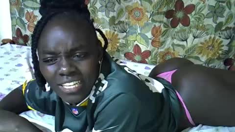 Snapshot of lora_amor chatting on April 10, 3:39 pm lora_amor online show from April 10, 3:39 pm