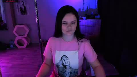 Lora Cain online show from June 30, 1:12 pm