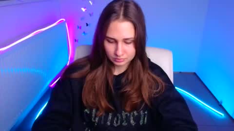 Lora online show from October 24, 5:37 am