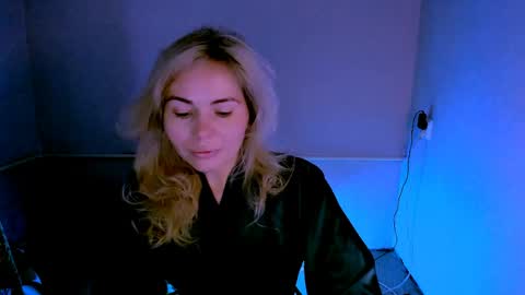 Lora online show from April 15, 2:18 am