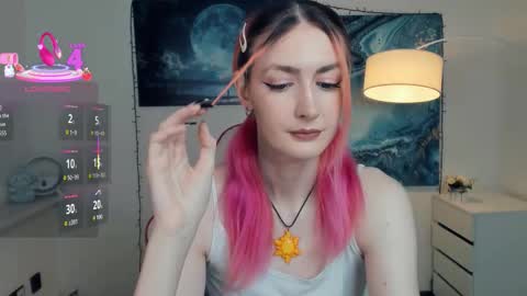 Snapshot of loradimmick chatting on October 29, 11:23 am Lora online show from October 29, 11:23 am