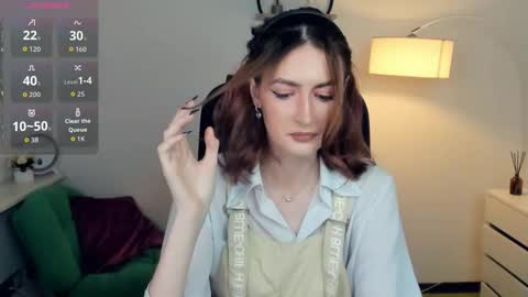 Snapshot of loradimmick chatting on November 25, 1:00 pm Lora online show from November 25, 1:00 pm