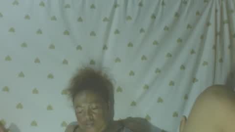 LorahVane online show from February 13, 1:07 pm