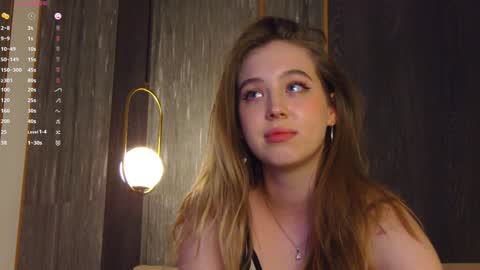 Loraine online show from February 6, 8:45 pm