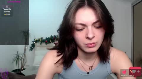 Lora online show from December 19, 2:13 pm