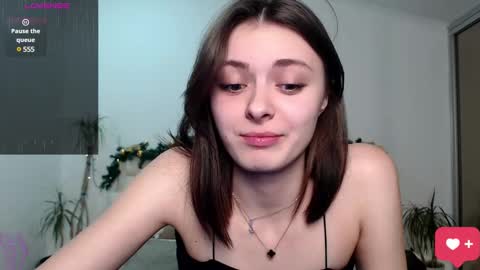 Lora online show from December 23, 7:30 pm