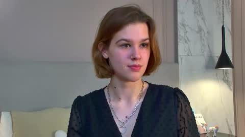 Snapshot of lorapuffs chatting on October 13, 4:07 pm Lora online show from October 13, 4:07 pm