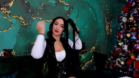 Miss online show from December 13, 5:16 am