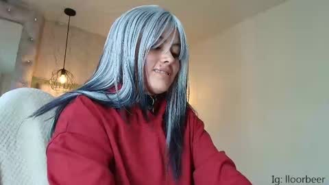   online show from November 21, 12:04 pm