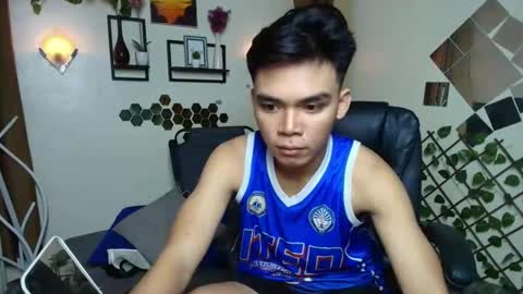 lord_hotasian online show from February 11, 10:09 am