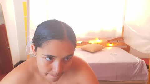 Snapshot of loreaniss chatting on March 1, 7:38 pm loreanis online show from March 1, 7:38 pm