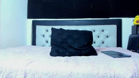 Lore Depp online show from January 7, 7:22 am