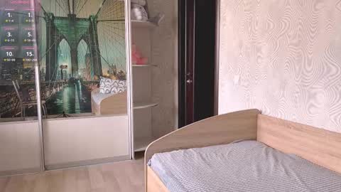 Snapshot of loreeluben chatting on October 23, 5:29 am Olivia online show from October 23, 5:29 am