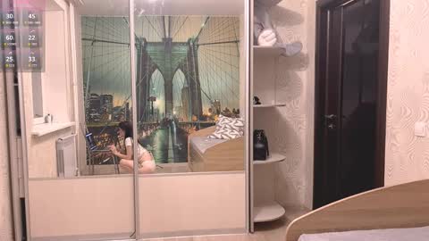 Snapshot of loreeluben chatting on November 3, 1:23 pm Olivia online show from November 3, 1:23 pm