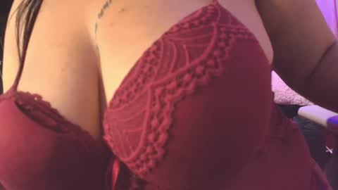 Snapshot of loren_44tits chatting on December 13, 9:20 pm Loren online show from December 13, 9:20 pm