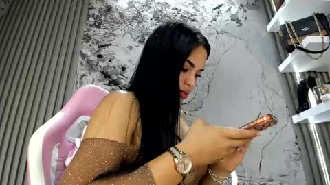 Doll Queen online show from May 13, 10:56 am