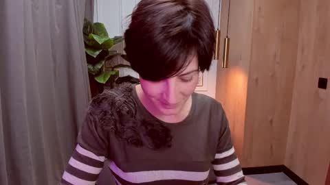 Loren online show from October 22, 2:28 pm