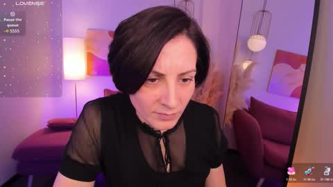 Loren online show from February 20, 1:55 pm