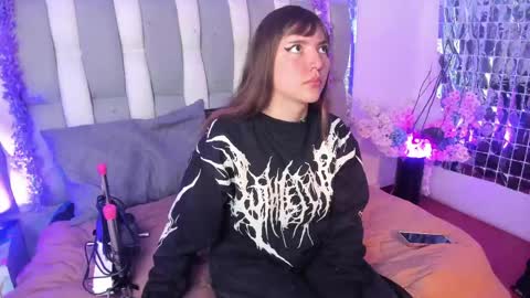 Loren   online show from June 1, 12:07 pm