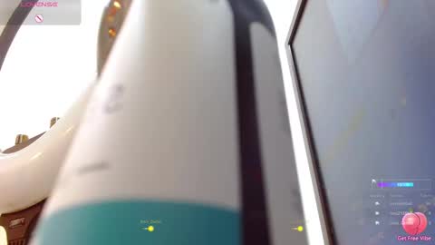 Snapshot of lorenapinto_ chatting on November 6, 2:34 am lore online show from November 6, 2:34 am