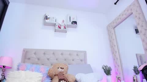 Lorena online show from February 24, 11:30 am