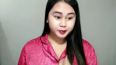 Snapshot of lorenpage_love chatting on January 2, 5:03 am LOREN online show from January 2, 5:03 am