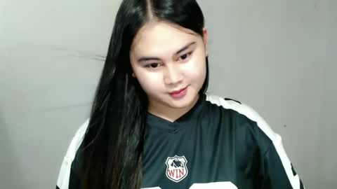 Snapshot of lorenpage_love chatting on January 5, 1:47 pm LOREN online show from January 5, 1:47 pm