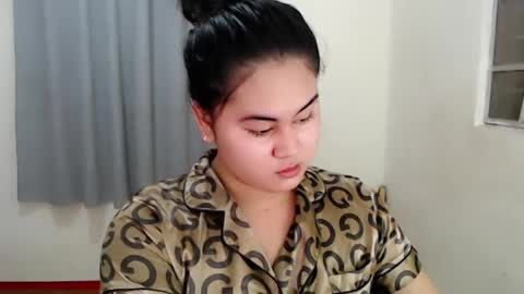 Snapshot of lorenpage_love chatting on January 8, 6:52 am LOREN online show from January 8, 6:52 am