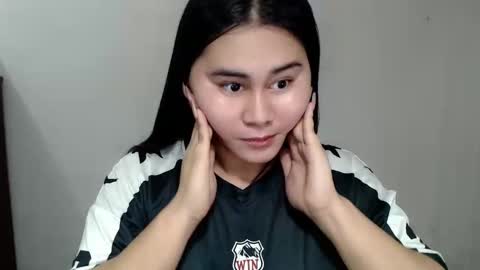 Snapshot of lorenpage_love chatting on January 9, 1:56 pm LOREN online show from January 9, 1:56 pm