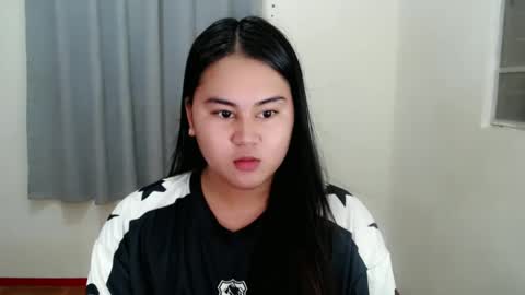 Snapshot of lorenpage_love chatting on January 10, 11:22 am LOREN online show from January 10, 11:22 am