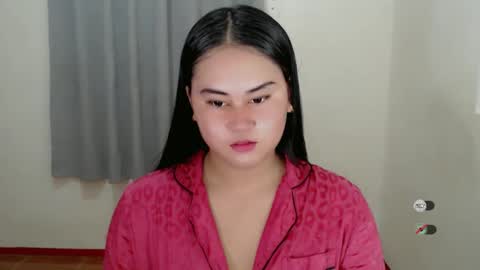 Snapshot of lorenpage_love chatting on January 13, 6:38 am LOREN online show from January 13, 6:38 am