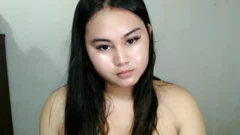 Snapshot of lorenpage_love chatting on February 13, 11:17 am LOREN online show from February 13, 11:17 am