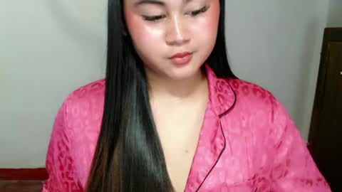 Snapshot of lorenpage_love chatting on February 21, 6:51 am LOREN online show from February 21, 6:51 am