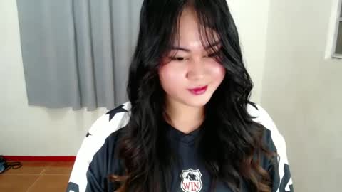 Snapshot of lorenpage_love chatting on March 1, 6:57 am LOREN online show from March 1, 6:57 am