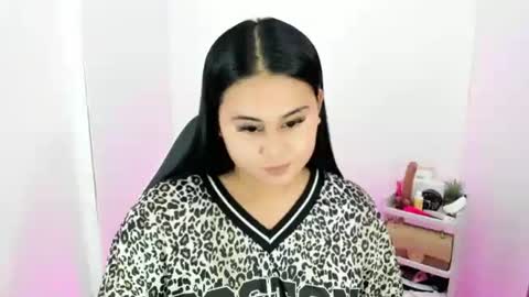 Snapshot of lorenpage_love chatting on September 16, 8:37 am LOREN online show from September 16, 8:37 am