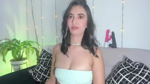 L O R E N online show from April 13, 11:32 pm