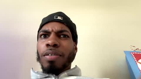 Snapshot of lorenzo17a chatting on December 25, 6:09 pm lorenzo17a online show from December 25, 6:09 pm