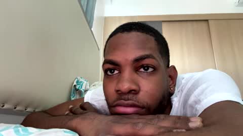 Snapshot of lorenzo17a chatting on December 29, 12:23 pm lorenzo17a online show from December 29, 12:23 pm