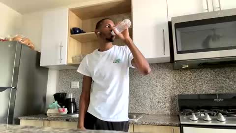 Snapshot of lorenzo17a chatting on December 29, 3:46 pm lorenzo17a online show from December 29, 3:46 pm