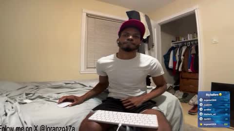 Snapshot of lorenzo17a chatting on February 25, 2:58 am lorenzo17a online show from February 25, 2:58 am