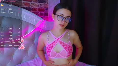 loretta_martinez online show from September 23, 4:43 pm