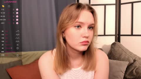 Snapshot of lorettacarnley chatting on January 24, 8:54 pm Alice online show from January 24, 8:54 pm