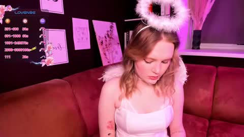 Snapshot of lorettacarnley chatting on February 12, 7:56 pm Alice online show from February 12, 7:56 pm