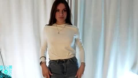 Chloe for Fan BlackHole online show from March 26, 5:18 pm