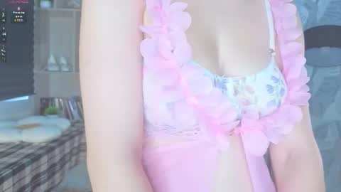 Snapshot of lorettedarsi chatting on July 6, 1:02 am lorettedarsi online show from July 6, 1:02 am